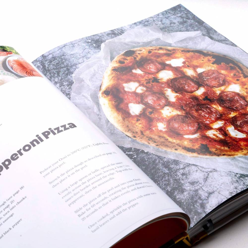 Ooni Pizza Cookbook "Cooking with Fire"